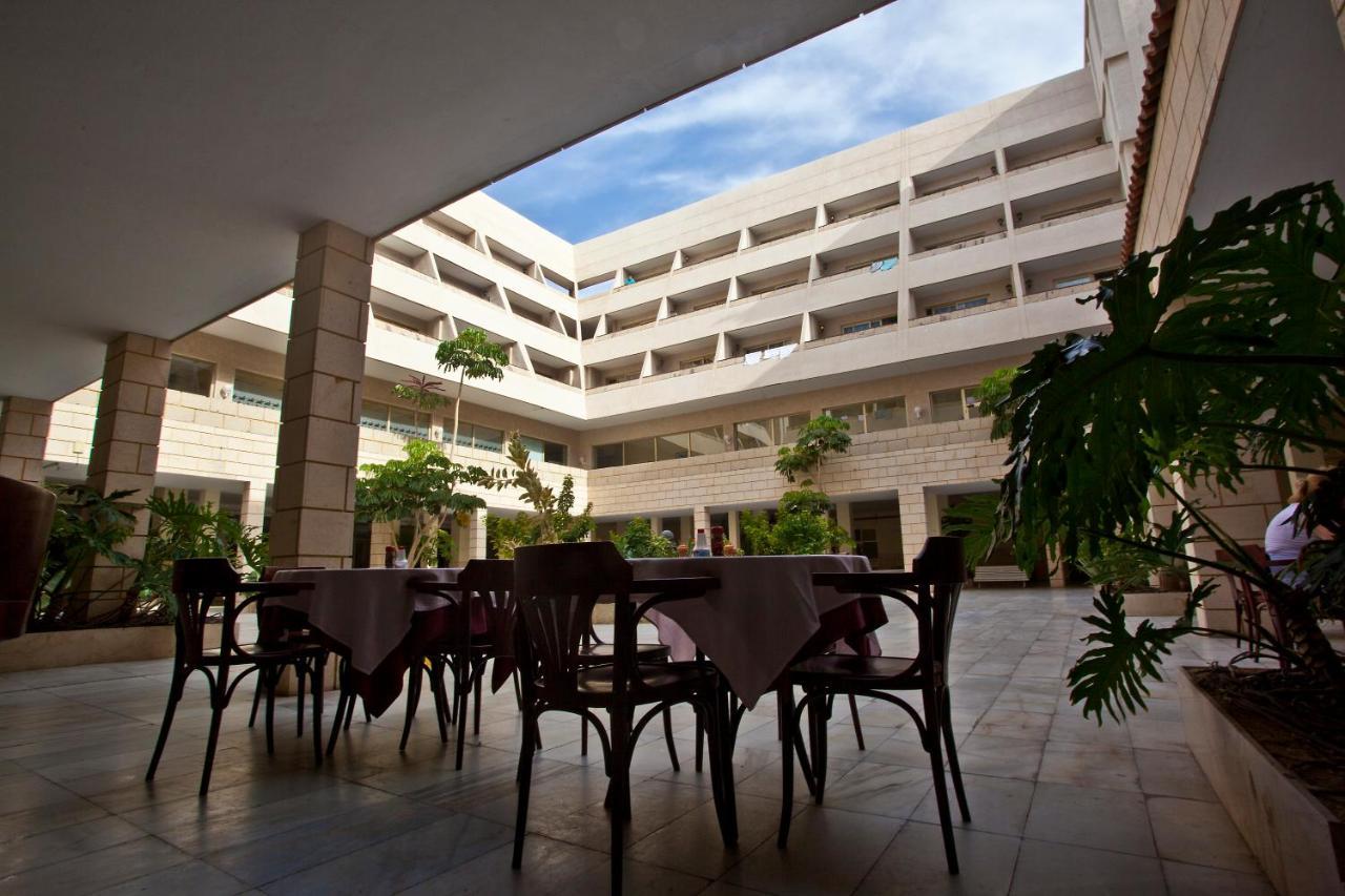 Apartamentos Piramides Playa de las Americas  Exterior photo